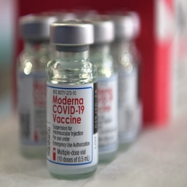 Más aberraciones: Moderna anuncia que está empezando a experimentar la vacuna con niños de entre 6 meses y 12 años