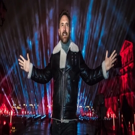 David Guetta dará un concierto online de Nochevieja desde la pirámide acristalada del Louvre