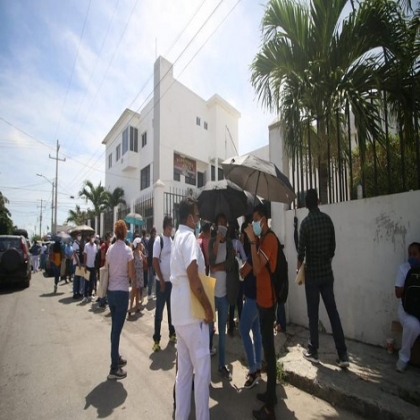 Cancún: Mil 200 profesionales intentan ingresar a la bolsa de trabajo del IMSS