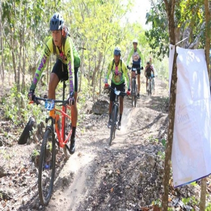 Chetumal: Disfrutan atletas competencia de ciclismo en el Motor Park