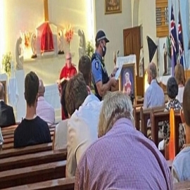 La policía australiana interrumpe un misa después de recibir un aviso sobre «uso inadecuado de la mascarilla»