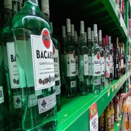 La veda a bebidas alcohólicas por COVID detona venta de licor fake y riesgos de muerte, dice informe
