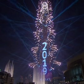 Dubai Año Nuevo 2019 fuegos artificiales en su totalidad