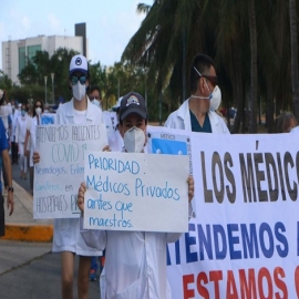 Ya hay fecha para vacunar a médicos privados y maestros de Quintana Roo