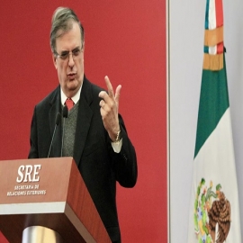Ebrard rechaza presiones de EEUU para modificar restricciones de movilidad en México