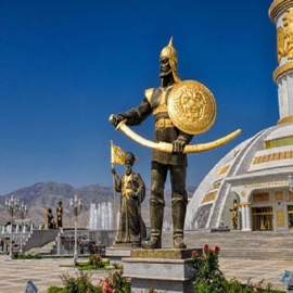 Turkmenistán prohíbe usar el término coronavirus y multará a quien use mascarillas