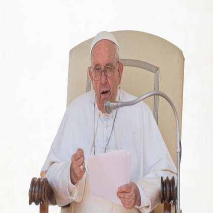 El mundo está viviendo "la tercera guerra mundial", dice el papa Francisco