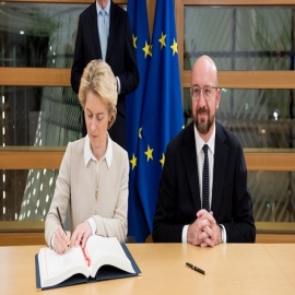 Líderes del bloque Europeo firman un acuerdo del Brexit