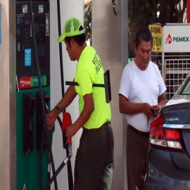 Baja 30 centavos el precio de la gasolina Magna en Mérida