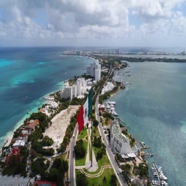 Cancún resurgirá gracias a la gente buena: Mara Lezama