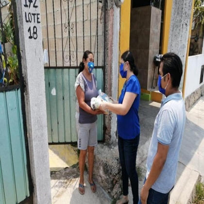Apoyan regidores en la entrega de despensas a adultos en Chetumal