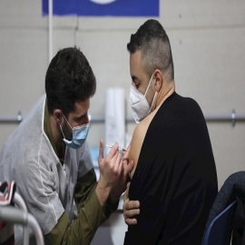 El extraño caso de Israel: crecen los contagios a pesar de que un tercio de su población ha recibido ya la primera dosis