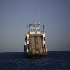 Cancún: Embarcaciones de la Marina, listas para recolectar sargazo en el mar