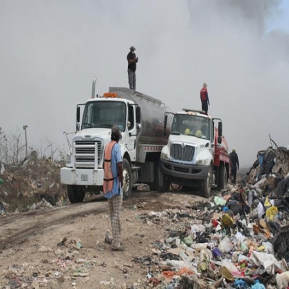 Incendio consume más de 15 mil metros cuadrados de basura en Chetumal