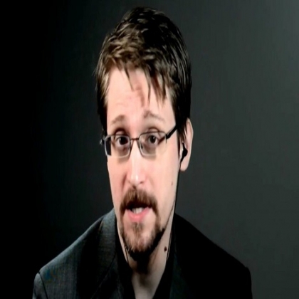 «Assange podría ser el siguiente»: Edward Snowden reacciona a la muerte de John McAfee