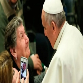 El Papa se unió al día contra el maltrato a los ancianos con un breve mensaje