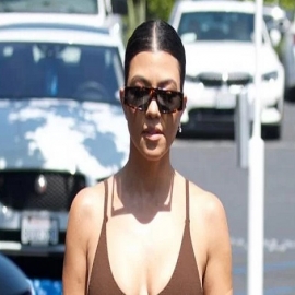 Kourtney Kardashian impacta con top braless en Los Ángeles