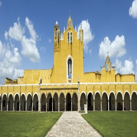 Ruta de templos y conventos en Yucatán: De Izamal a Maní