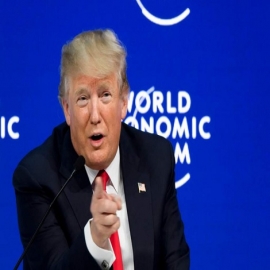 Abuchean a Trump en Davos por sus críticas a la prensa