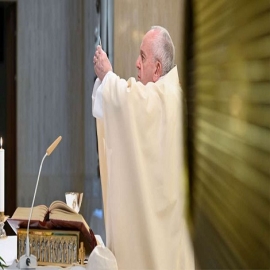 Vaticano suspende transmisión en vivo de Misas diarias del Papa Francisco