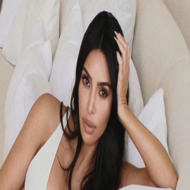 Kim Kardashian arrasa en Instagram con foto en lencería