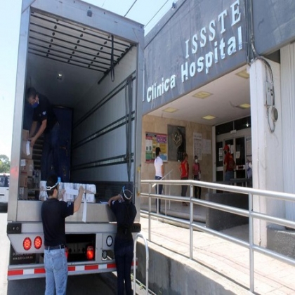 Chetumal: Llega cargamento de insumos médicos para atender a pacientes del Issste